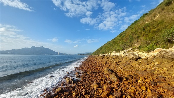 刀頭咀，在吐露港內遠離人煙的礫石灘